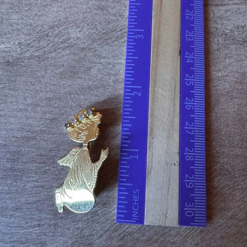Vintage Gold Tone Praying Angel Brooch Clear Rhinestones Halo Etched